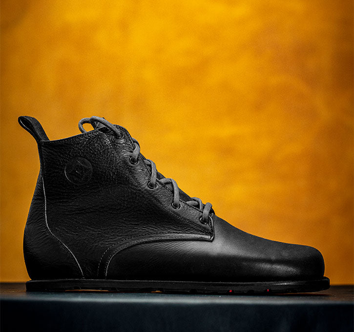 BAREFOOT CHUKKA BOOTS BLACK